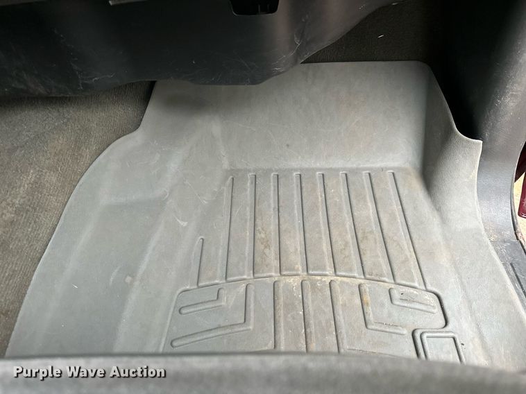 image for item NP9521 2005 Chevrolet Silverado 2500HD  Crew Cab pickup truck