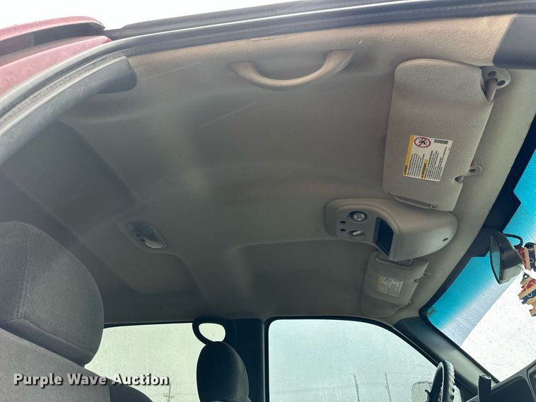 image for item NP9521 2005 Chevrolet Silverado 2500HD  Crew Cab pickup truck