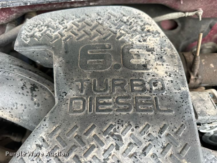 image for item NP9521 2005 Chevrolet Silverado 2500HD  Crew Cab pickup truck