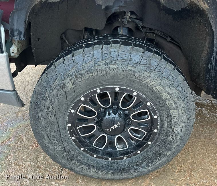 image for item NP9521 2005 Chevrolet Silverado 2500HD  Crew Cab pickup truck