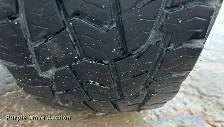 image for item NP9521 2005 Chevrolet Silverado 2500HD  Crew Cab pickup truck