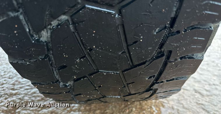 image for item NP9521 2005 Chevrolet Silverado 2500HD  Crew Cab pickup truck