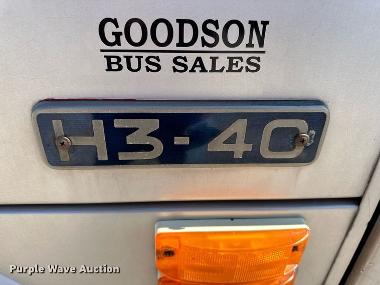 image for item NP9646 1996 Prevost H3-40  coach bus