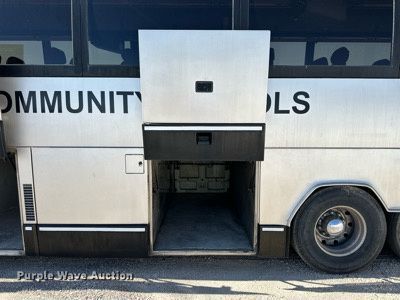 image for item NP9646 1996 Prevost H3-40  coach bus