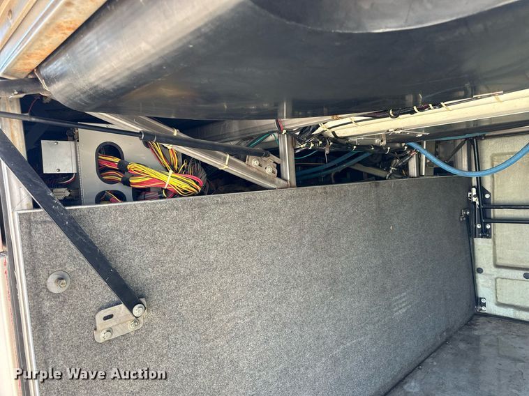 image for item NP9646 1996 Prevost H3-40  coach bus