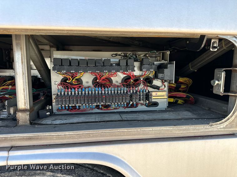 image for item NP9646 1996 Prevost H3-40  coach bus