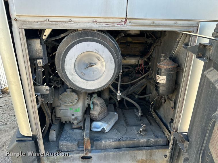 image for item NP9646 1996 Prevost H3-40  coach bus