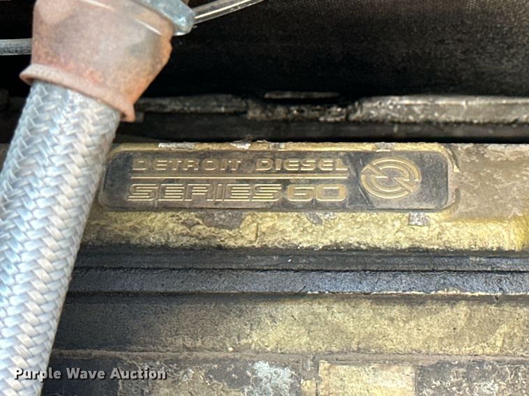 image for item NP9646 1996 Prevost H3-40  coach bus