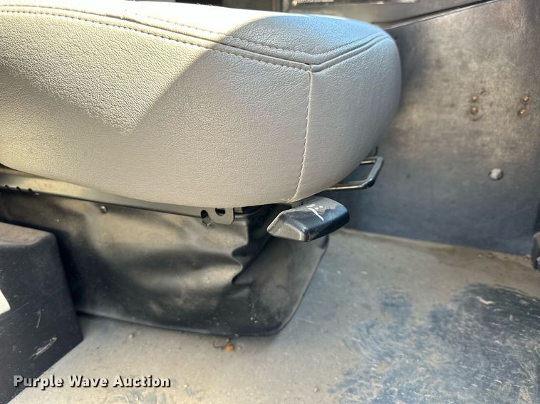 image for item NP9646 1996 Prevost H3-40  coach bus