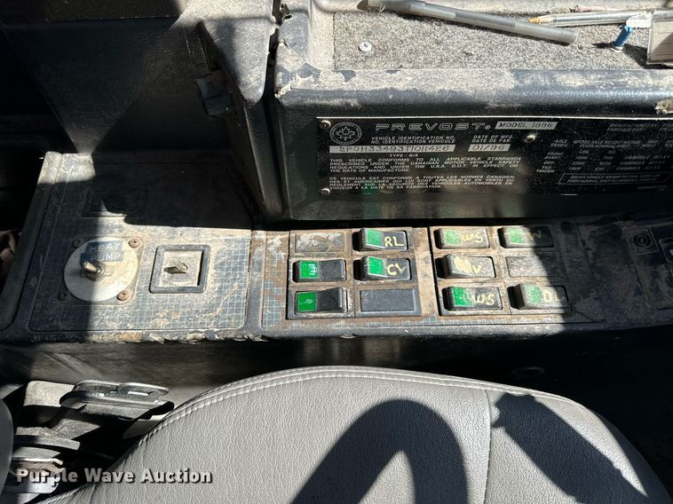 image for item NP9646 1996 Prevost H3-40  coach bus