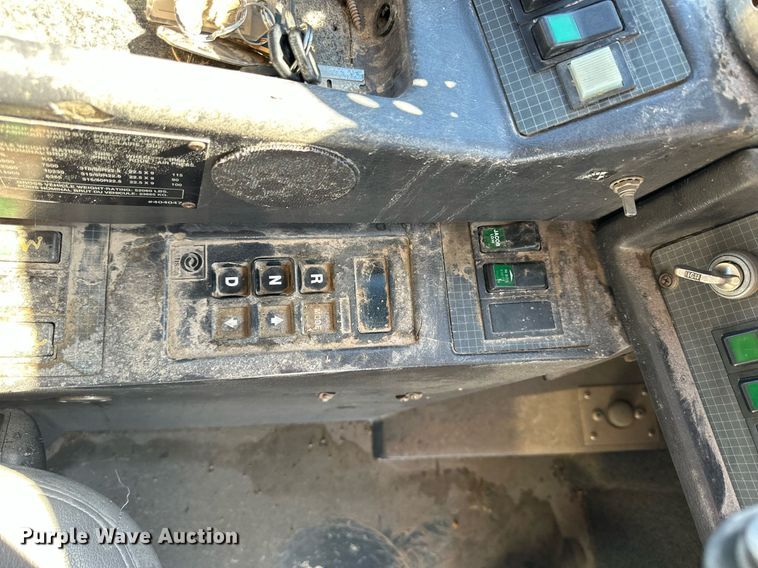 image for item NP9646 1996 Prevost H3-40  coach bus