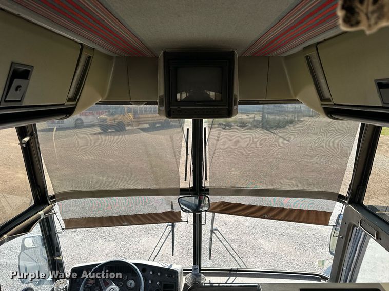 image for item NP9646 1996 Prevost H3-40  coach bus