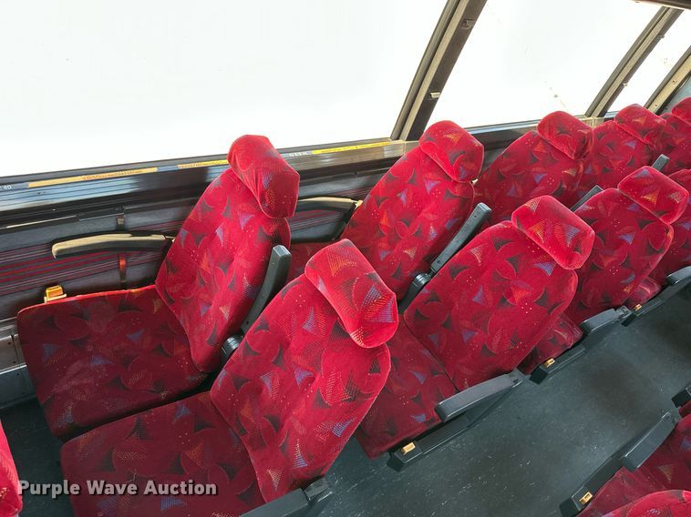 image for item NP9646 1996 Prevost H3-40  coach bus