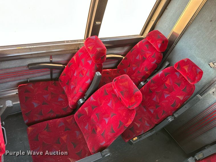 image for item NP9646 1996 Prevost H3-40  coach bus