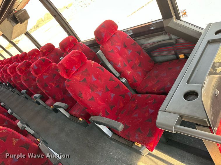 image for item NP9646 1996 Prevost H3-40  coach bus