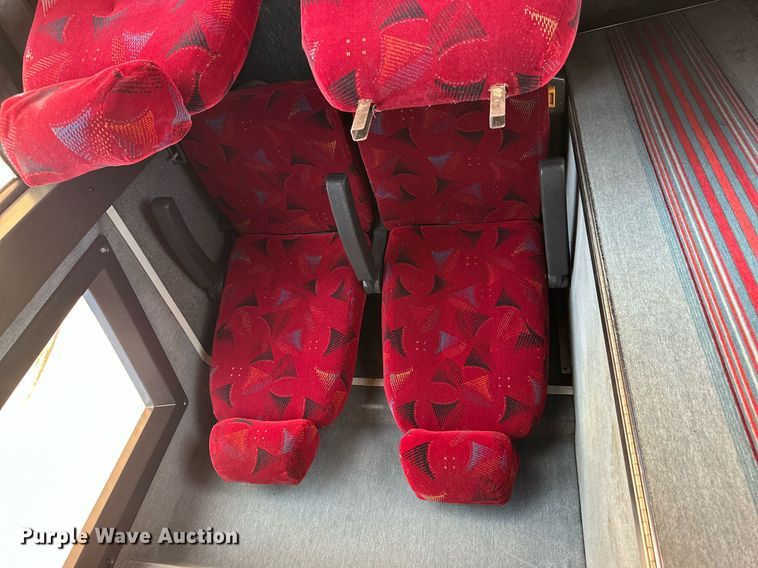 image for item NP9646 1996 Prevost H3-40  coach bus