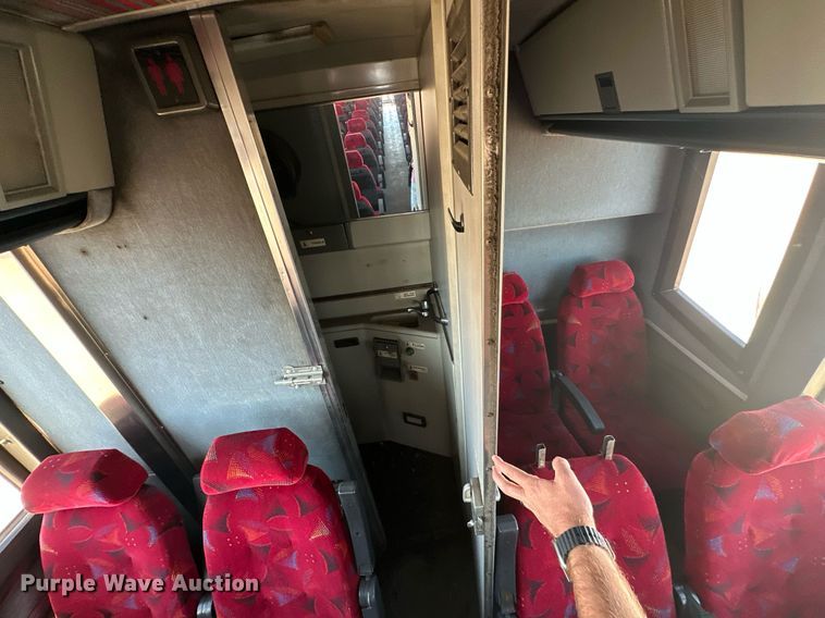 image for item NP9646 1996 Prevost H3-40  coach bus