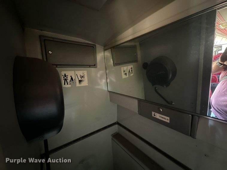 image for item NP9646 1996 Prevost H3-40  coach bus