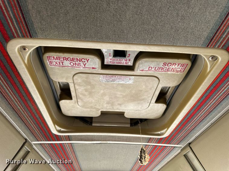 image for item NP9646 1996 Prevost H3-40  coach bus