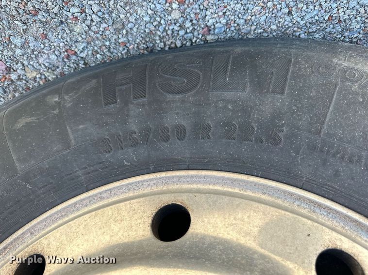 image for item NP9646 1996 Prevost H3-40  coach bus