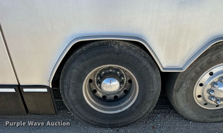 image for item NP9646 1996 Prevost H3-40  coach bus