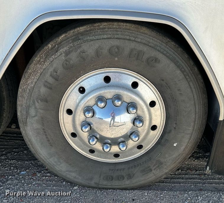 image for item NP9646 1996 Prevost H3-40  coach bus