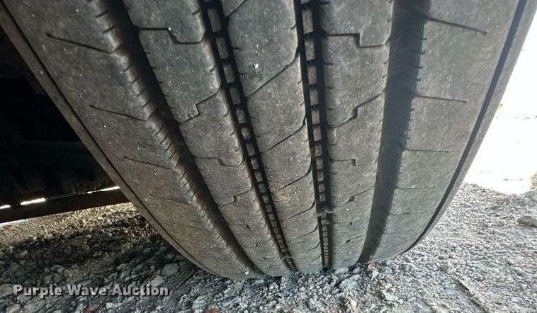 image for item NP9646 1996 Prevost H3-40  coach bus