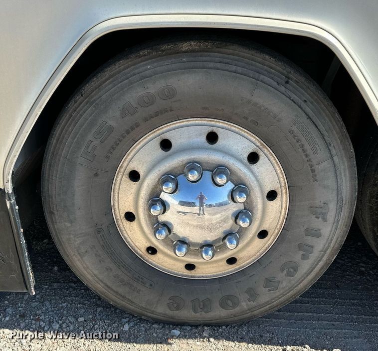 image for item NP9646 1996 Prevost H3-40  coach bus