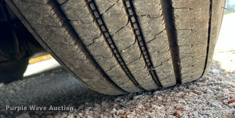 image for item NP9646 1996 Prevost H3-40  coach bus