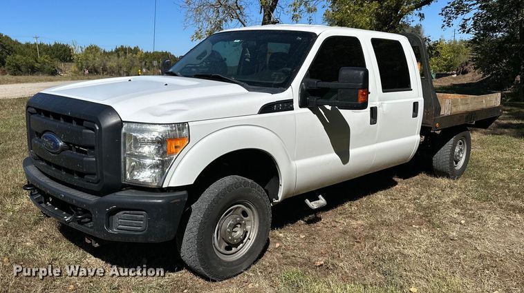 image for item NP9690 2013 Ford F250 Super Duty XL  Crew Cab flatbed pickup truck