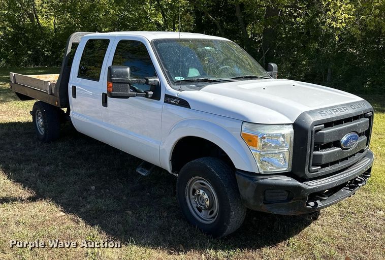 image for item NP9690 2013 Ford F250 Super Duty XL  Crew Cab flatbed pickup truck