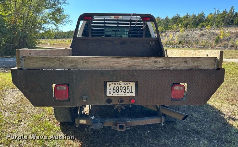 image for item NP9690 2013 Ford F250 Super Duty XL  Crew Cab flatbed pickup truck