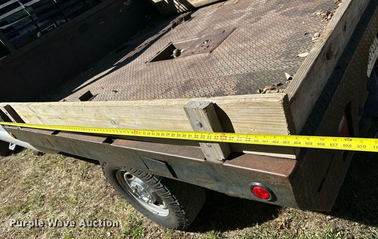 image for item NP9690 2013 Ford F250 Super Duty XL  Crew Cab flatbed pickup truck