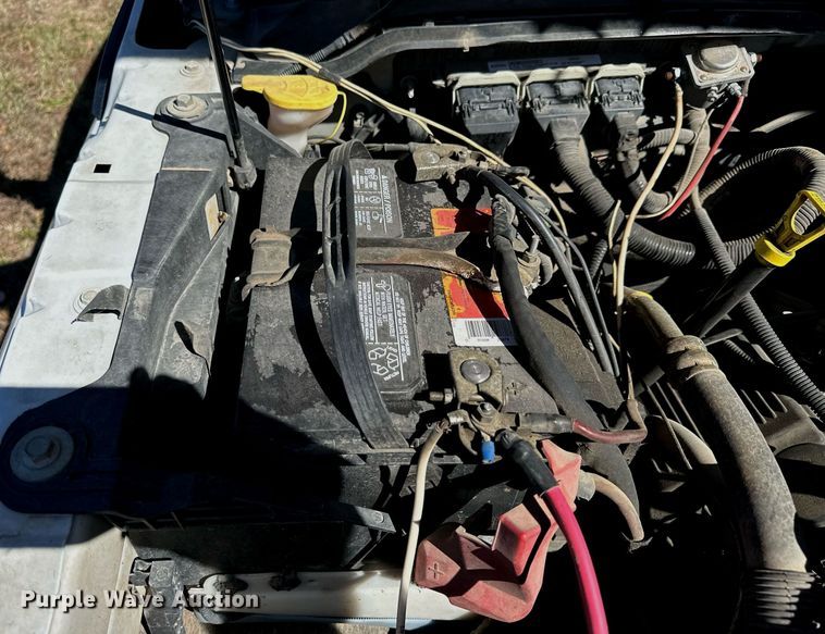 image for item NP9690 2013 Ford F250 Super Duty XL  Crew Cab flatbed pickup truck