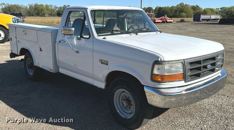 image for item NP9696 1997 Ford F350 XL  utility bed pickup truck