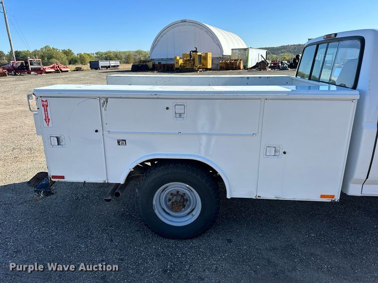 image for item NP9696 1997 Ford F350 XL  utility bed pickup truck