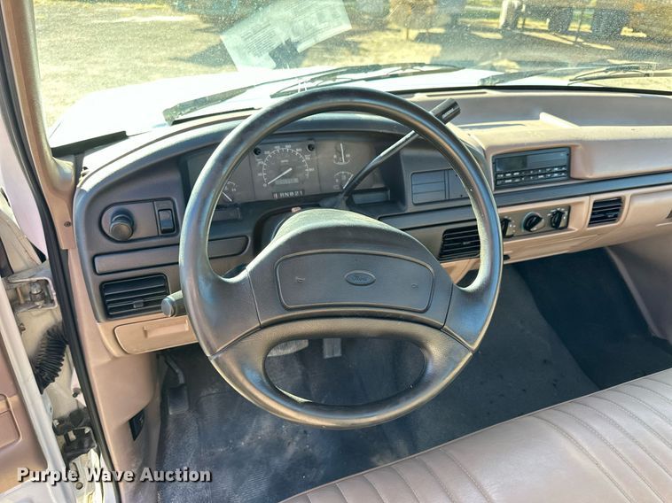 image for item NP9696 1997 Ford F350 XL  utility bed pickup truck