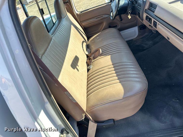 image for item NP9696 1997 Ford F350 XL  utility bed pickup truck