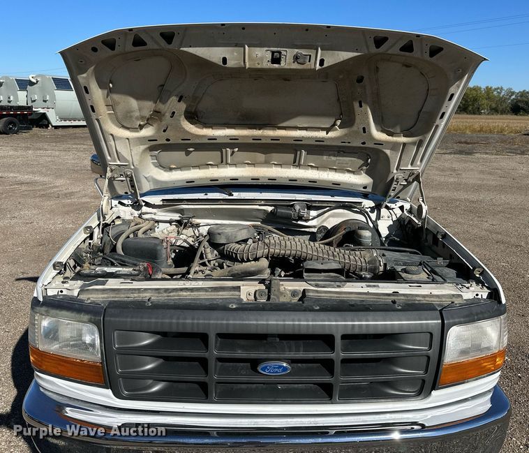 image for item NP9696 1997 Ford F350 XL  utility bed pickup truck