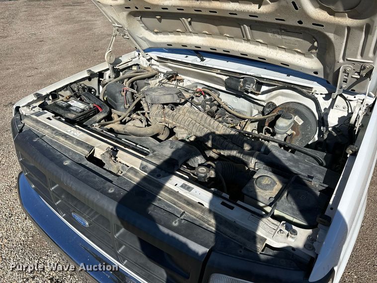 image for item NP9696 1997 Ford F350 XL  utility bed pickup truck