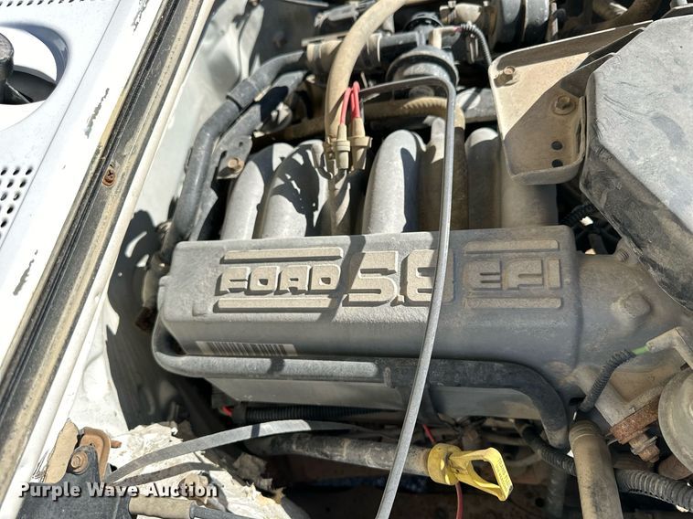 image for item NP9696 1997 Ford F350 XL  utility bed pickup truck