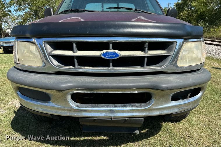image for item NQ9325 1997 Ford F150  SuperCab pickup truck