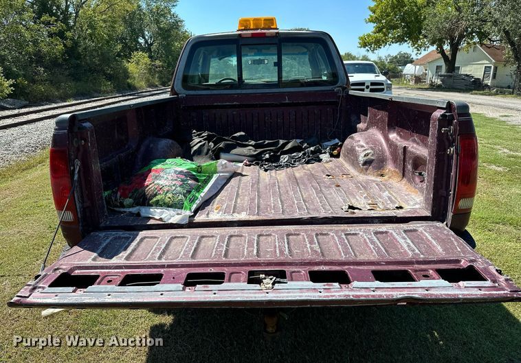 image for item NQ9325 1997 Ford F150  SuperCab pickup truck