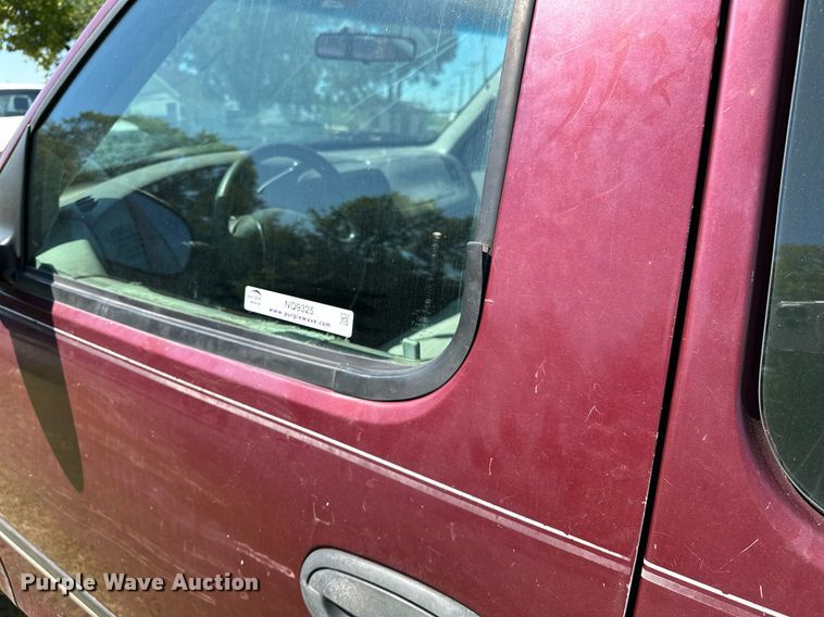 image for item NQ9325 1997 Ford F150  SuperCab pickup truck