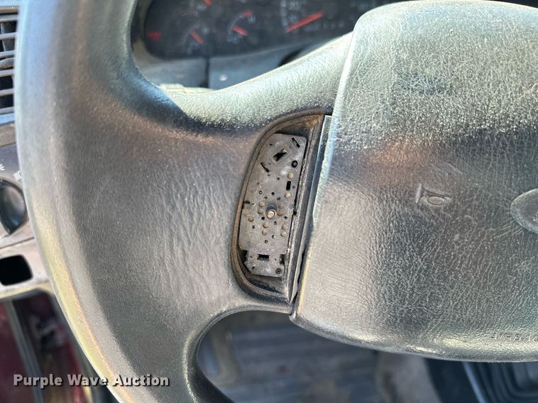 image for item NQ9325 1997 Ford F150  SuperCab pickup truck