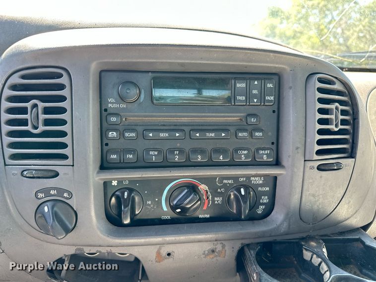 image for item NQ9325 1997 Ford F150  SuperCab pickup truck