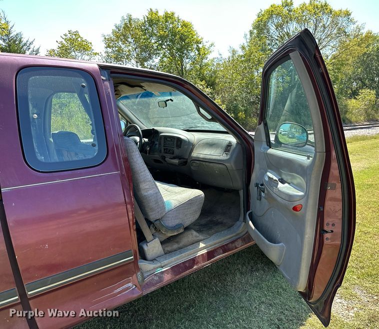 image for item NQ9325 1997 Ford F150  SuperCab pickup truck