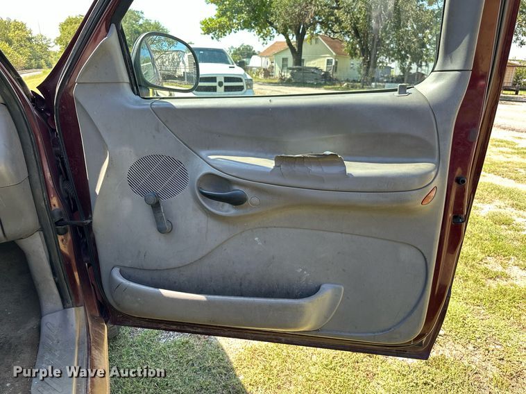 image for item NQ9325 1997 Ford F150  SuperCab pickup truck