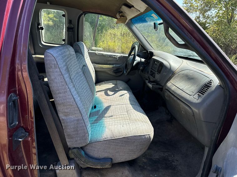 image for item NQ9325 1997 Ford F150  SuperCab pickup truck