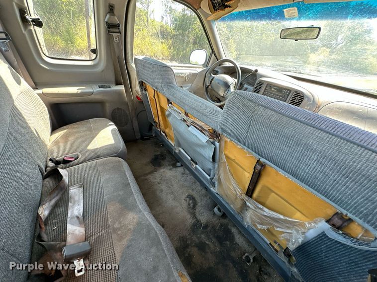 image for item NQ9325 1997 Ford F150  SuperCab pickup truck